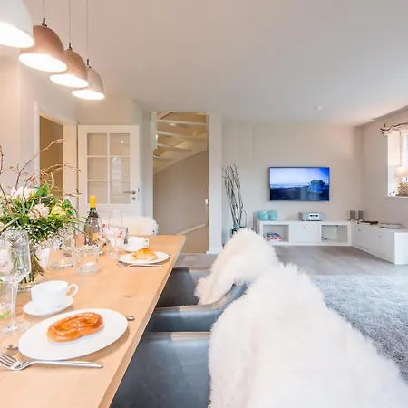 Hues Lina Holiday home
